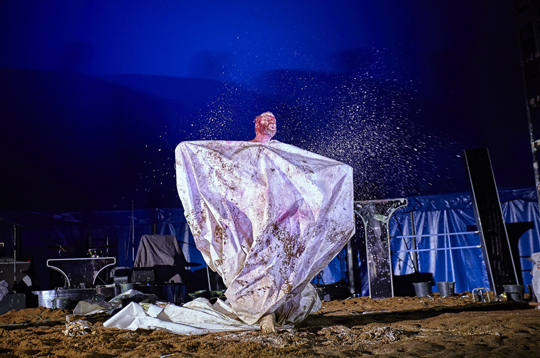 Gilgamesh; Foto: Thomas Rabsch Schauspielhaus Düsseldorf