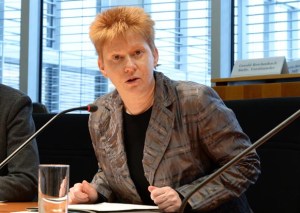 Petra Pau, Die Linke, Foto: Bundestag / Achim Melde